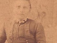 Erna Boldewahn's mother was Ernestine Dragorius. This is a photo of her in the 1890s.
